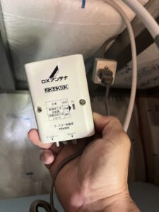 壊れたブースター落雷